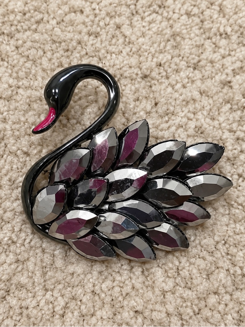 Black Swan Rhinestone Brooch Pendant – 1.5” x 1.5”